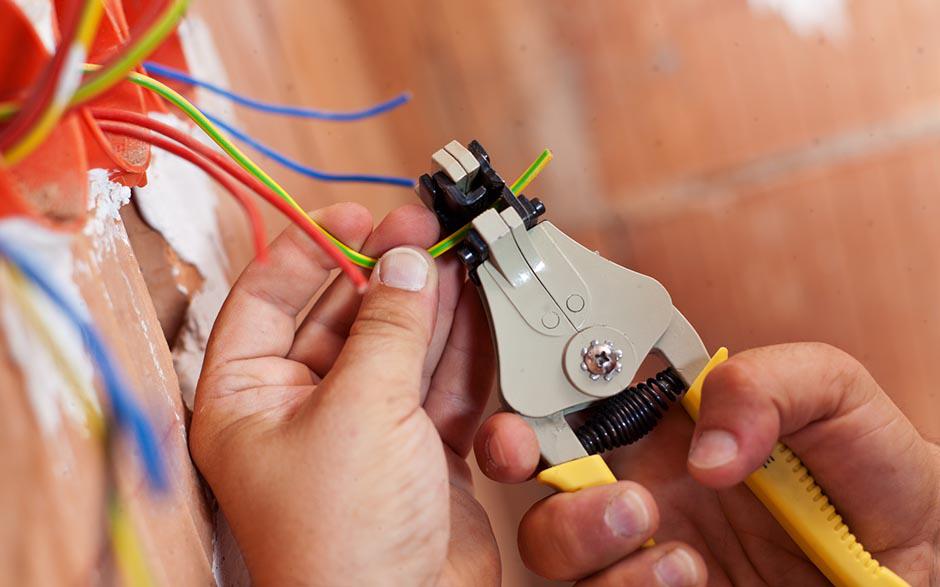 électricien de maintenance Jouy-le-Moutier
